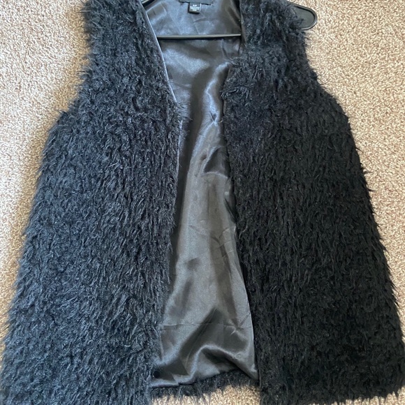 Long vest - Picture 1 of 2